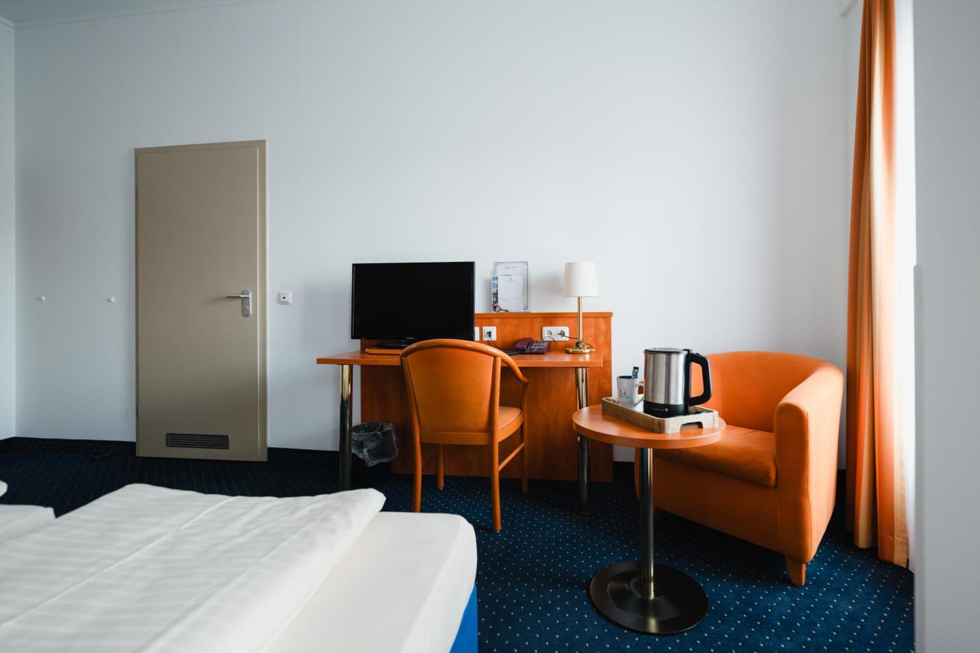 Hotel Mirage Дуйсбург Экстерьер фото